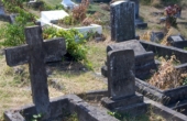 Nišlija već 15 godina živi u grobnici!