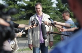 Vučić: Idem na Kosovo, makar me gađali jajima