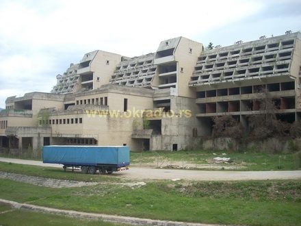 neizgradjeni hotel u Vranjskoj Banji