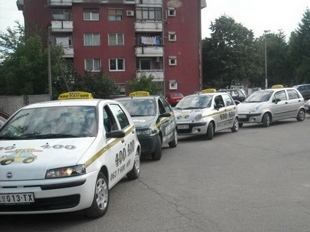 Taksi u Vranju
