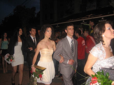 Maturanti u Vranju polaze na matursko veče 