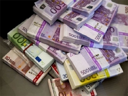 Vlada nas zadužuje 260 miliona evra mesečno (Ilustracija)