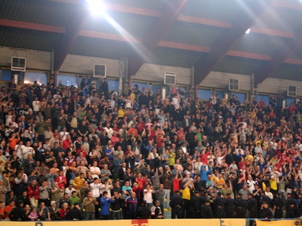 Publika na utakmici futsalera, Vranje