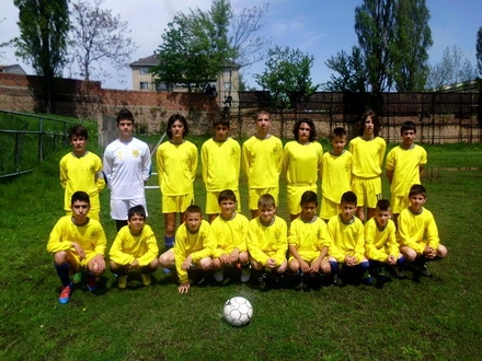 Petlići, FK Dinamo