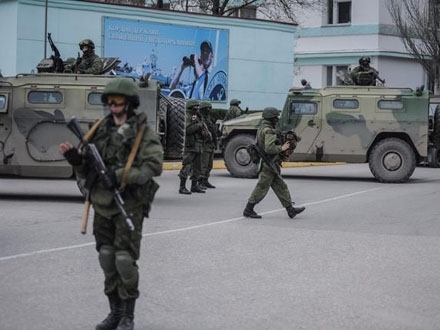 Antivladini pucali na vladine snage bezbednosti