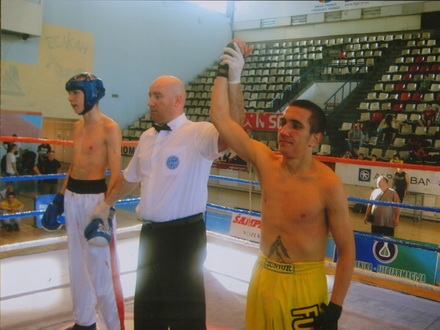 Kik boks, Radomir Raša Nedeljković, desno 