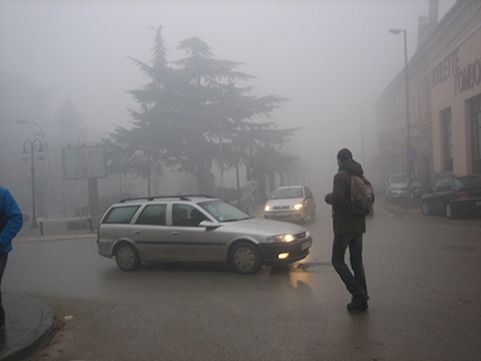 I magla otežavala saobraćaj u Vranju 