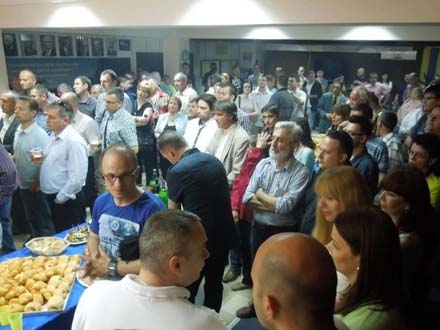 Velika gužva na stranačkoj slavi DS-a foto Dejan Dušanović