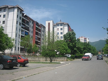 Naselje brane dnevnim i noćnim stražama foto T. Stamenković