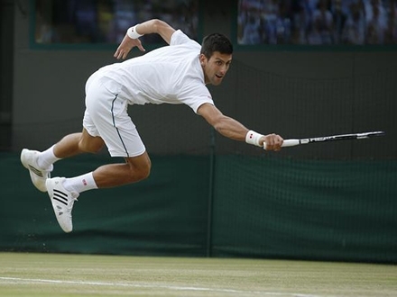 U finalu će Novak igrati protiv Federera ili Mareja. Beta/AP Photo/Alastair Grant 