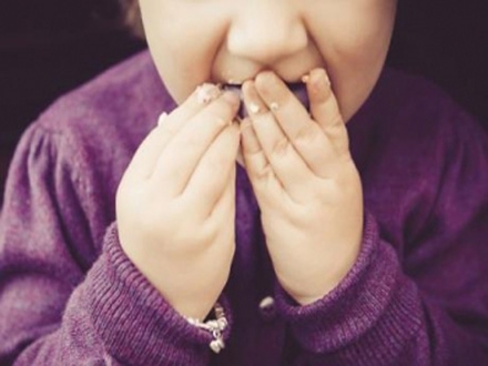 Zdravije je jesti rukama. Foto: Shutterstock