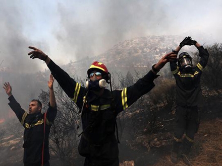 U Grčkoj aktivno 158 požara. Foto Beta/AP