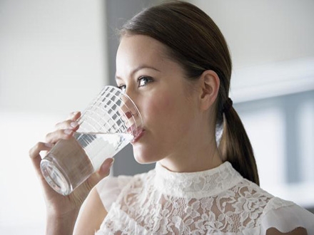 Pijte vodu da biste smršali. Foto: Thinkstock