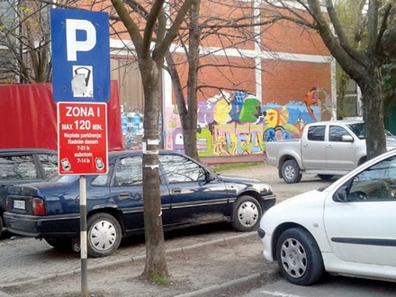 Parkiranje, veliki vranjski problem FOTO A. Stojković 