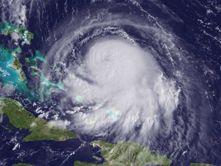 Uragan se kreće s vetrovima do 250 kilometara na čas; Foto: Getty Images/ Handout