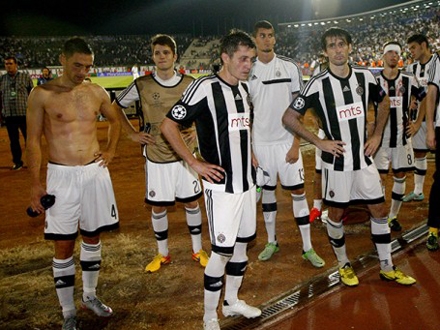 Ni dva penala ni igrač više nisu bili dovoljni Partizanu: Foto: Marko Todorović