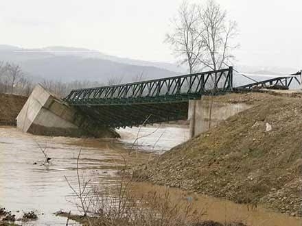 Odnela ga voda: Most kod Mazaraća, amaterski snimak
