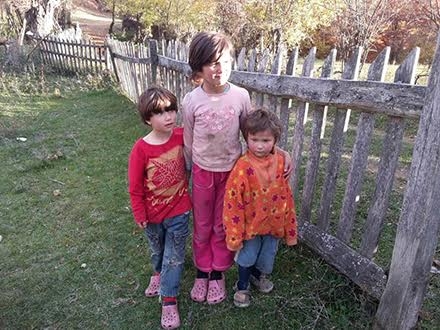 Trima sestrama iz Poljanice pomoć je neophodna FOTO poljanički vukovi 
