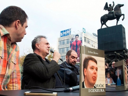 Knjiga Vučić i cenzura cenzurisana u Nišu; Foto: Vanja Keser