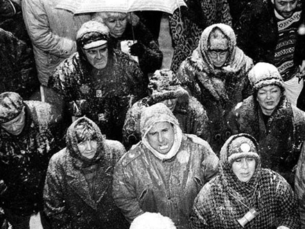 Protest pre 19 godina po ciči zimi; Foto: Saša Đorđević