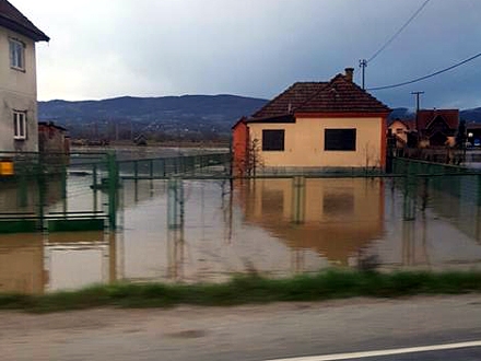 Voda ušla u desetine kuća; Foto: B.Bojović