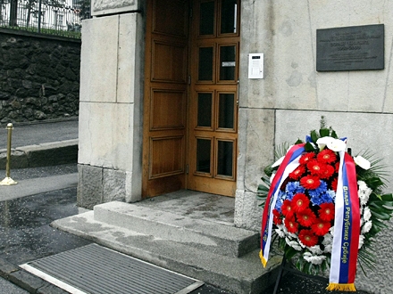 Mesto gde je ubijen Zoran Đinđić; Foto: Beta/Emil Vas