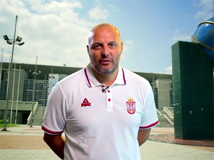 Selektor Đorđević poziva navijače da maksimalno podrže naš tim; Foto: YouTube screenshot