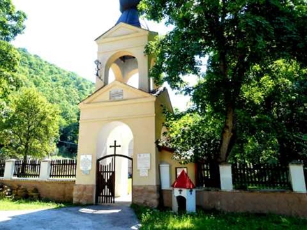 Poslanik ispunio obećanje; Foto: Manastir u Pirkovcu/YouTube