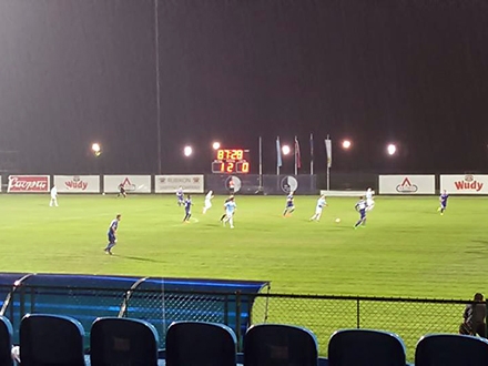 Drugo poluvreme igrano po kiši. Foto: FK Radnik