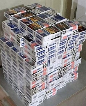 Piramida od 8.600 zaplenjenih cigareta FOTO Uprava carine 