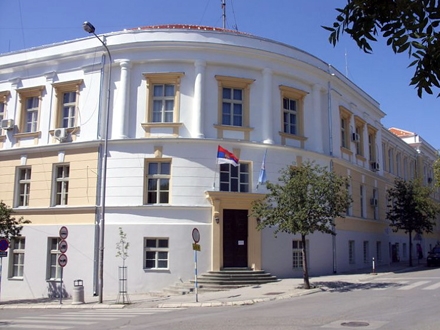 Zgrada Opštine Aleksinac; Foto: Wikipedia