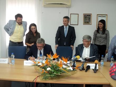 Potpisivanje ugovora FOTO S. Tasić/OK Radio 