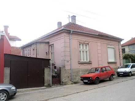 Kuća - pola stambena, a pola poslovna zgrada FOTO S. Tasić/OK Radio 