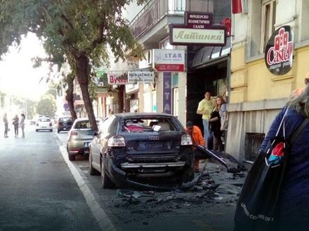 Mesto eksplozije u Dušanovoj ulici; Foto: Ivana Anđelković