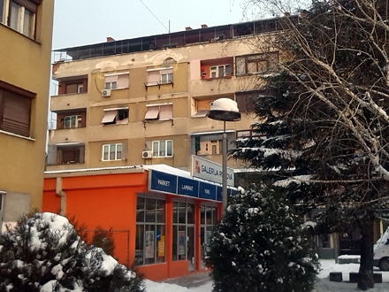 Zgrada u kojoj je izbio požar na trećem spratu; FOTO: D. Ristić/OK Radio