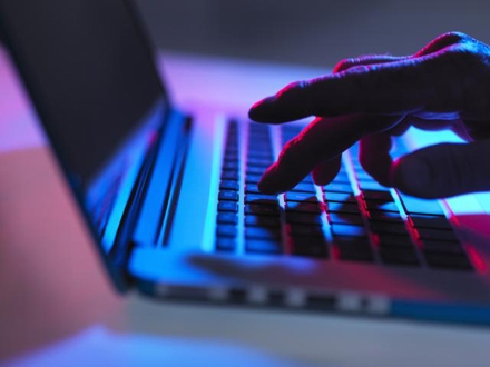 Lisov je optužen za krivično delo elektronske i računarske prevare; FOTO: Getty Images