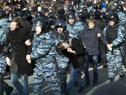 Masovna hapšenja širom Rusije FOTO: AP