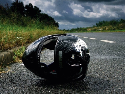 Motociklista je podleteo pod kamion FOTO: Free Images