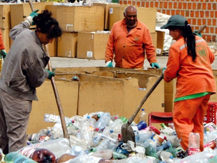 Sakupljanje smeća za reciklažu FOTO: JKP Mediana Niš