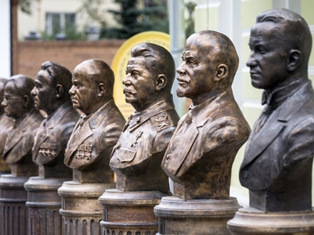 Biste sovjetskih lidera važan deo istorije FOTO: AP/Alexander Zemlianichenko