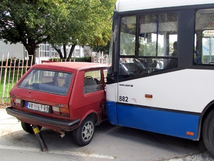 Sudar autobusa i juga. Ilustracija, Foto: D. Ristić/OK Radio
