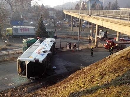 Autobus nakon udesa. Foto: S.Tasić/OK Radio