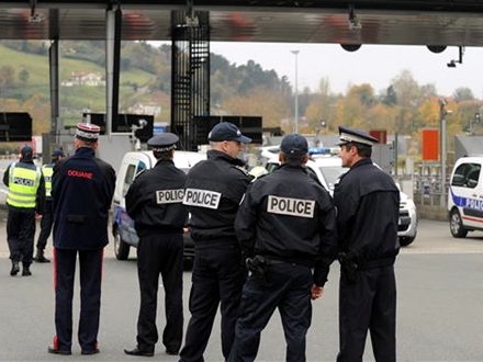 Uhapšeno devet muškaraca i jedna žena FOTO: AFP
