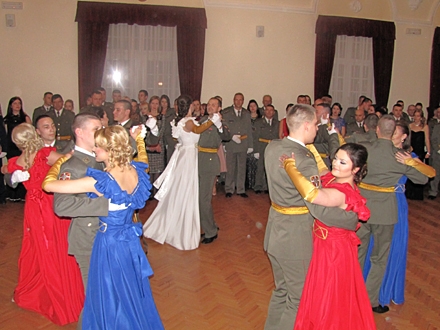 Obnovljena tradicija predratnih balova FOTO: D. Ristić/OK Radio