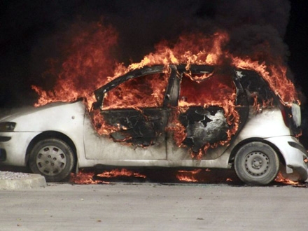 Vozilo ukradeno pa zapaljeno FOTO: Reuters/ilustracija
