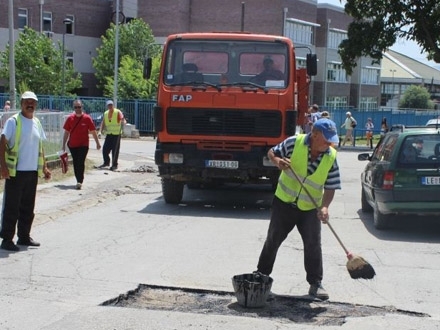 Kreće sezona krpljenja rupa. Foto. vranje, org.rs, Ilustracija