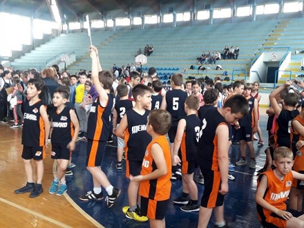 70 ekipa odigralo 40 mini basket utakmica FOTO: vranje.org.rs