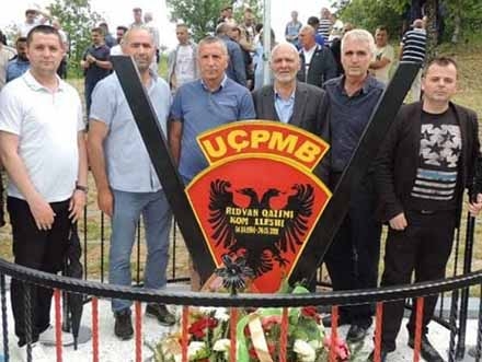 Albanski zvaničnici na mestu pogibije Komandanta Lešija. Foto: FB 