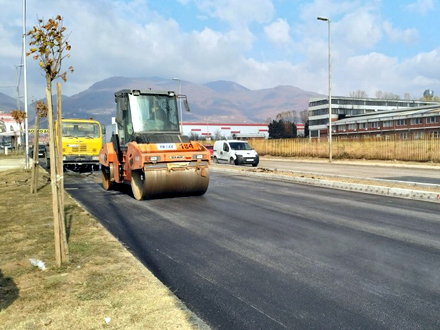 U toku asfaltiranje FOTO: vranje.org.rs