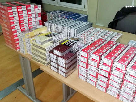 Carinici otkrili 206 boksova cigareta FOTO: Uprava carina